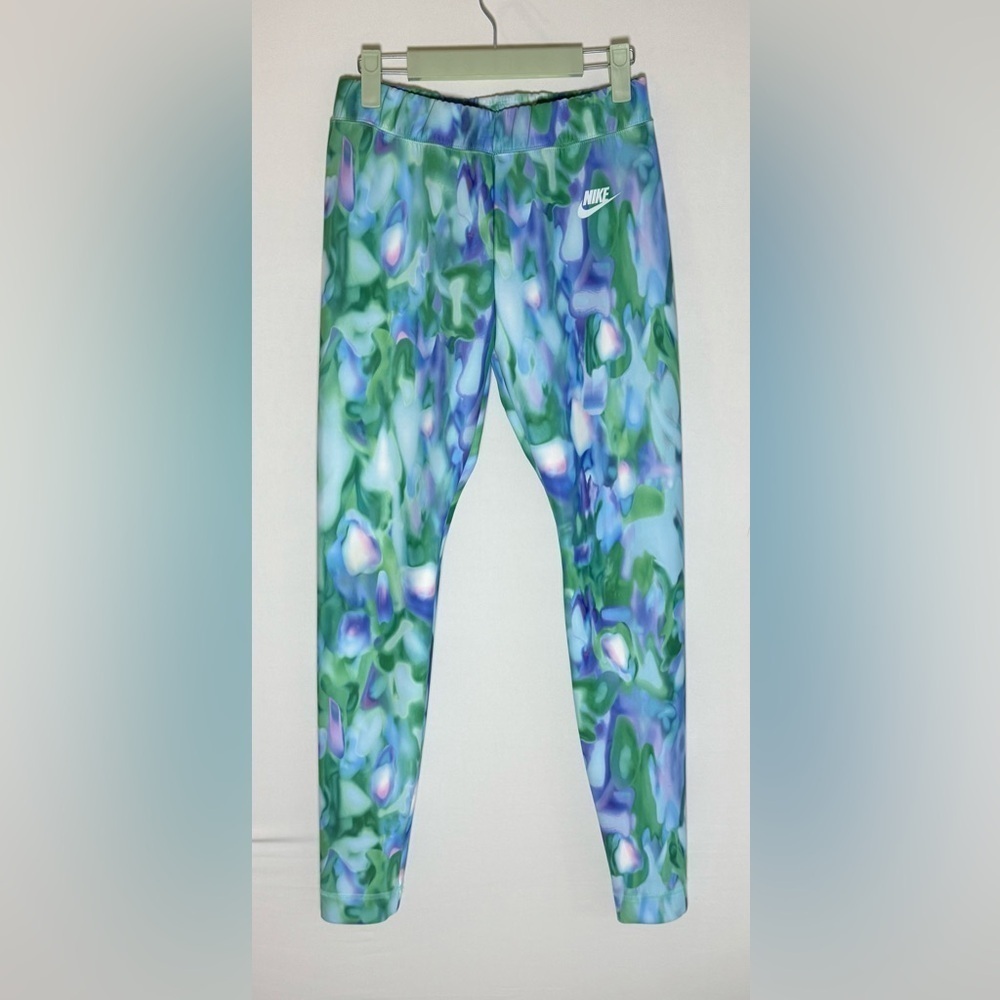 Nike joggers • Women’s small